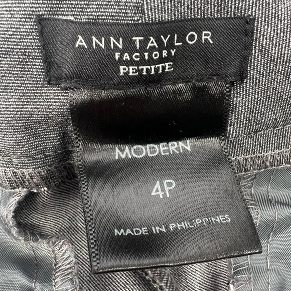 Ann Taylor Factory Gray Modern Fit Pants Size 4 Petite Women’s - Picture 2 of 6